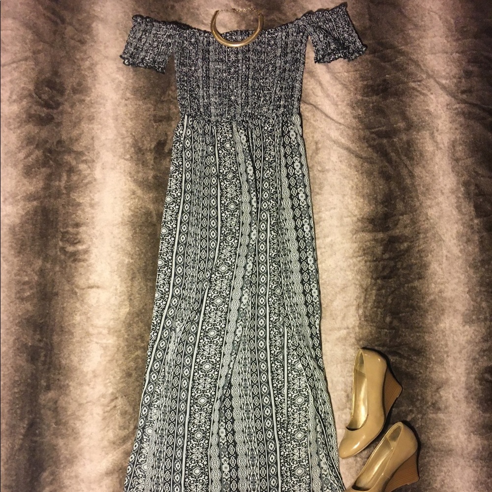 Off the Shoulder Maxi Dress with Slit